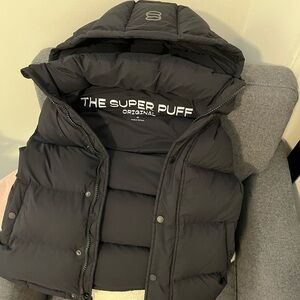 Aritzia Superpuff vest